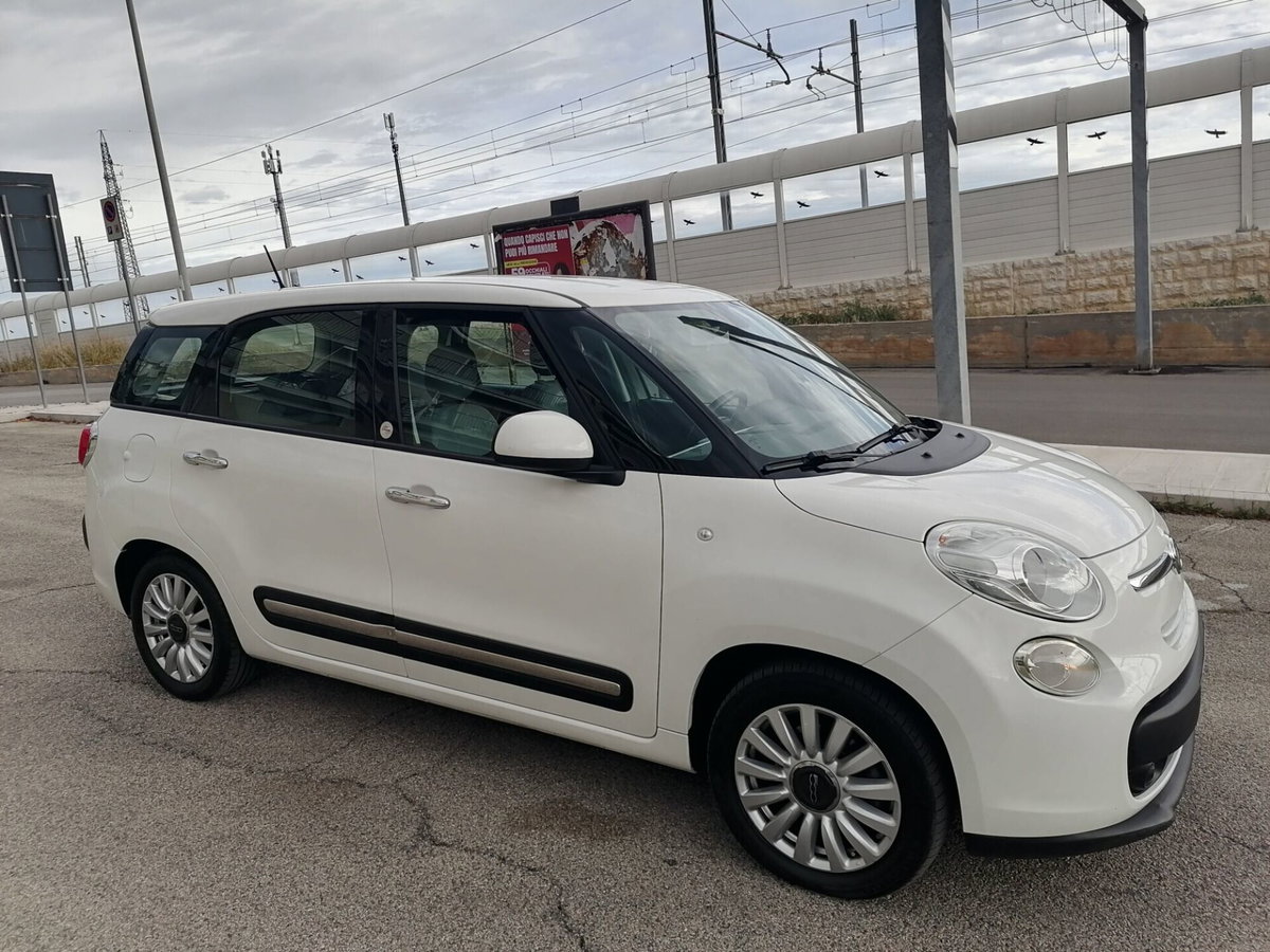 Fiat 500L Living 1.6 Multijet 105 CV Business (4)