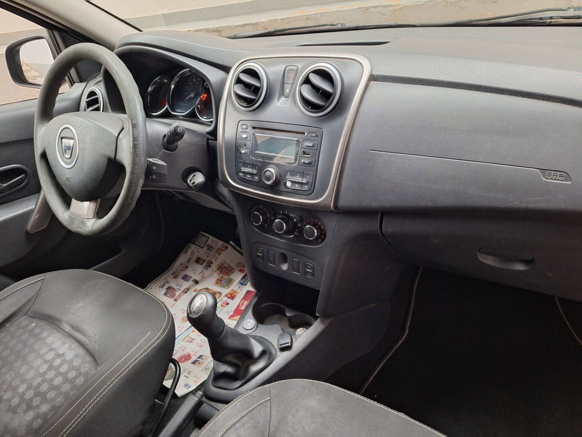 Dacia Sandero 1.2 GPL 75CV Ambiance (15)