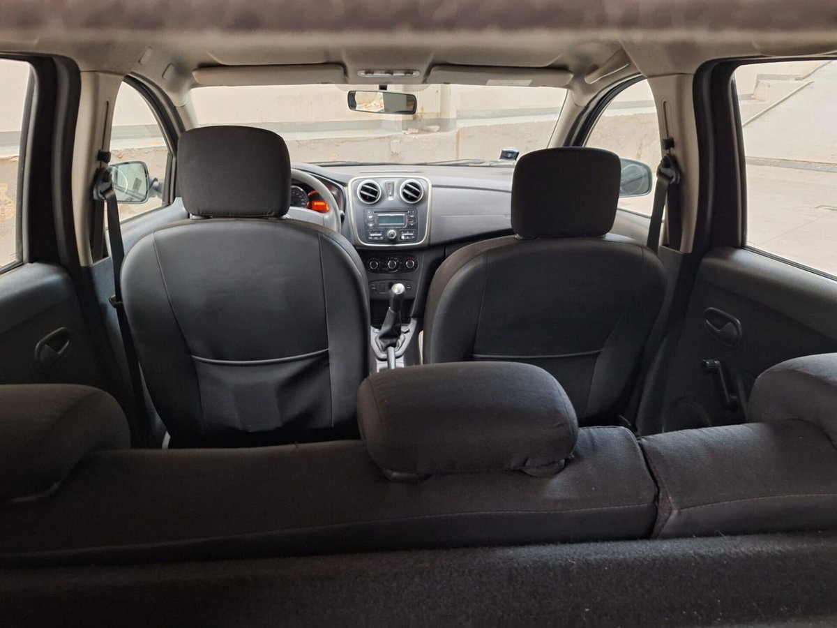 Dacia Sandero 1.2 GPL 75CV Ambiance (9)