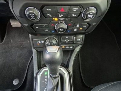 Jeep Renegade 1.3 T4 240CV PHEV 4xe AT6 S (8)