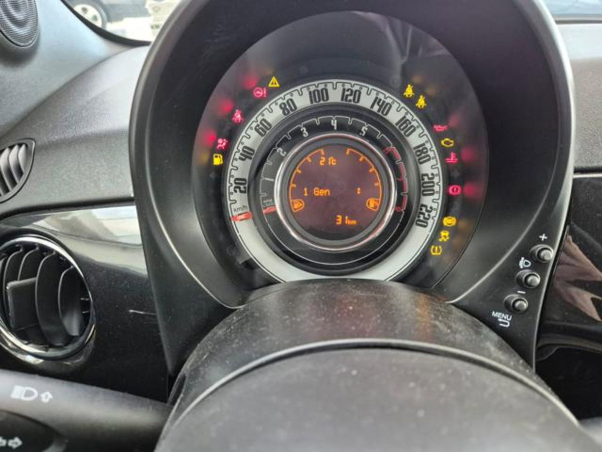 Fiat 500 1.0 Hybrid Club (8)