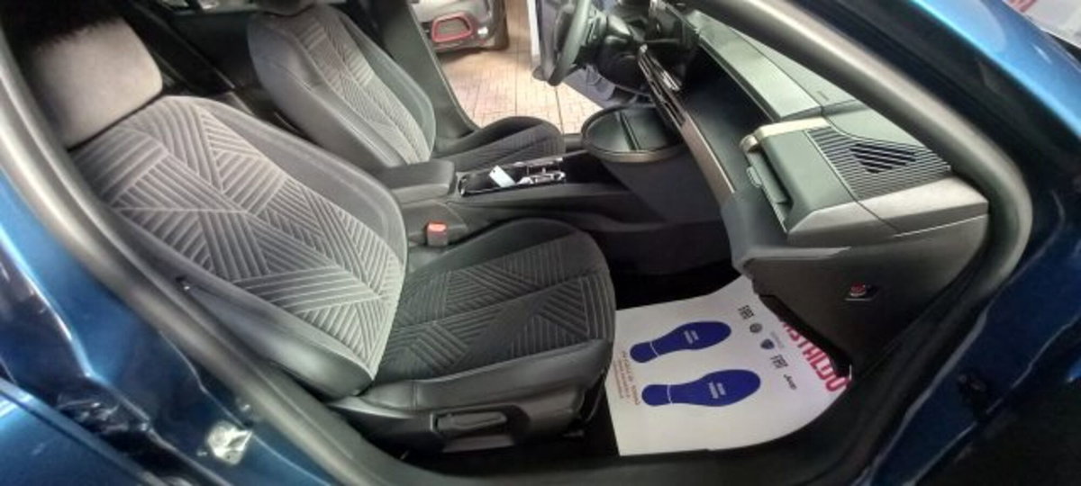Lancia Ypsilon 1.2 mhev Edizione Limitata Cassina e-dct (7)