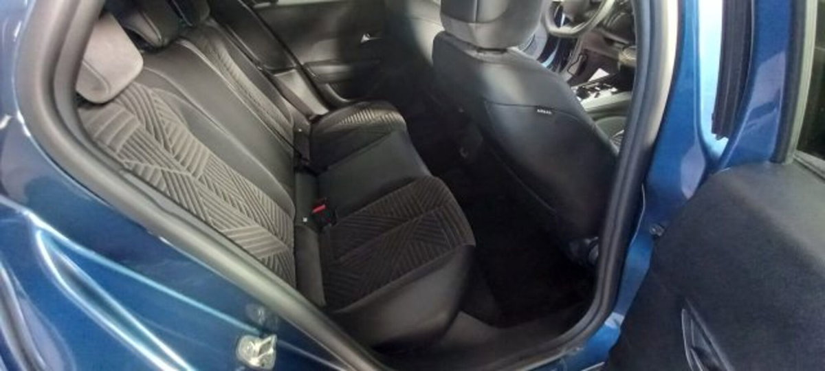 Lancia Ypsilon 1.2 mhev Edizione Limitata Cassina e-dct (9)