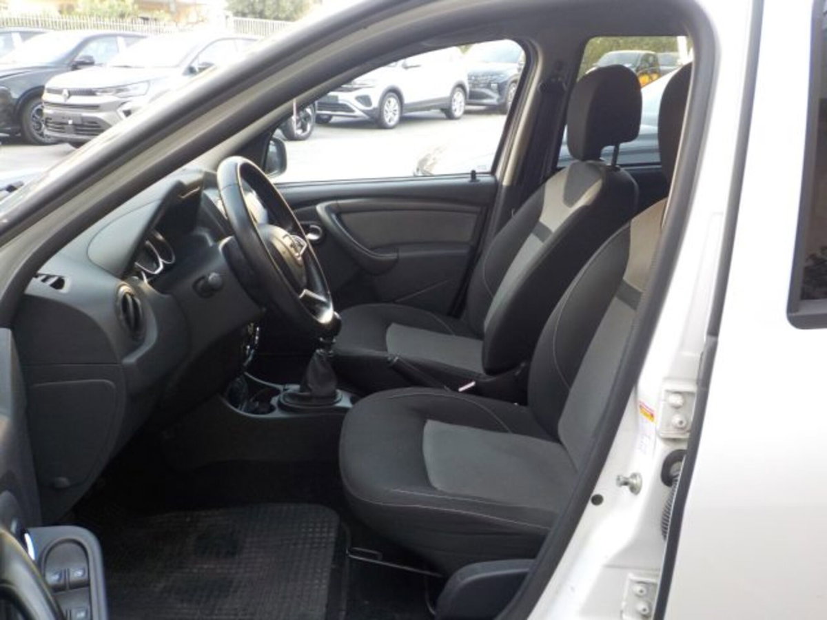 Dacia Duster 1.5 dCi 110CV Start&Stop 4x2 Ambiance (3)