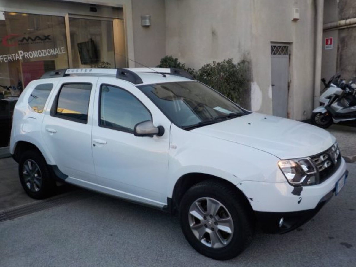 Dacia Duster 1.5 dCi 110CV Start&Stop 4x2 Ambiance (9)