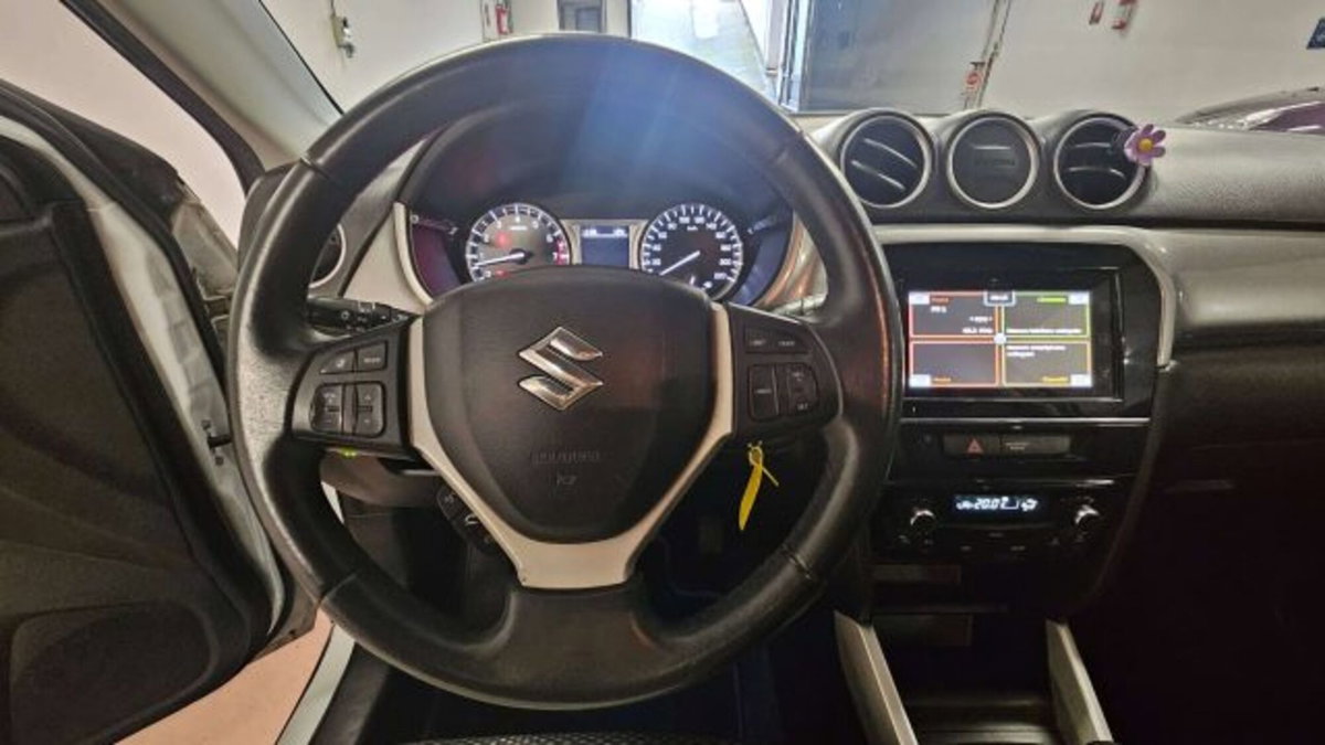 Suzuki Vitara 1.6 VVT V-Cool (13)