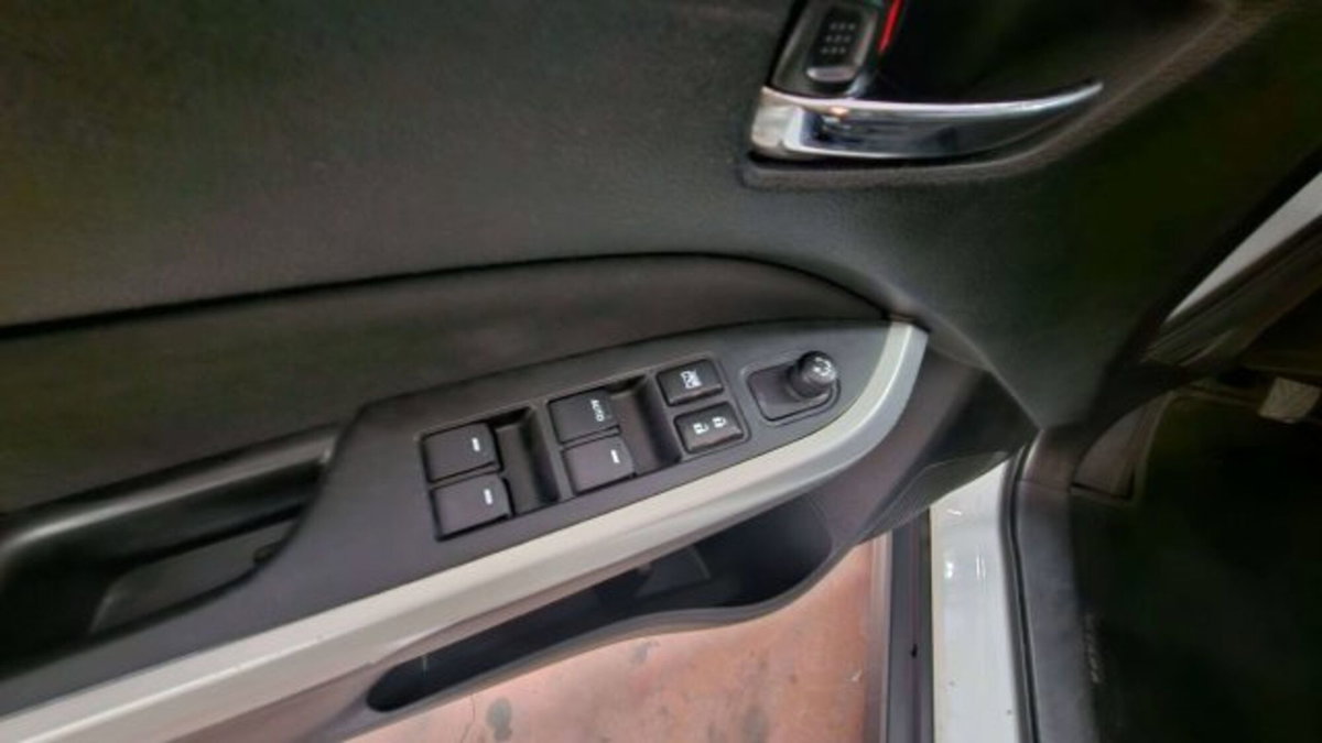 Suzuki Vitara 1.6 VVT V-Cool (14)