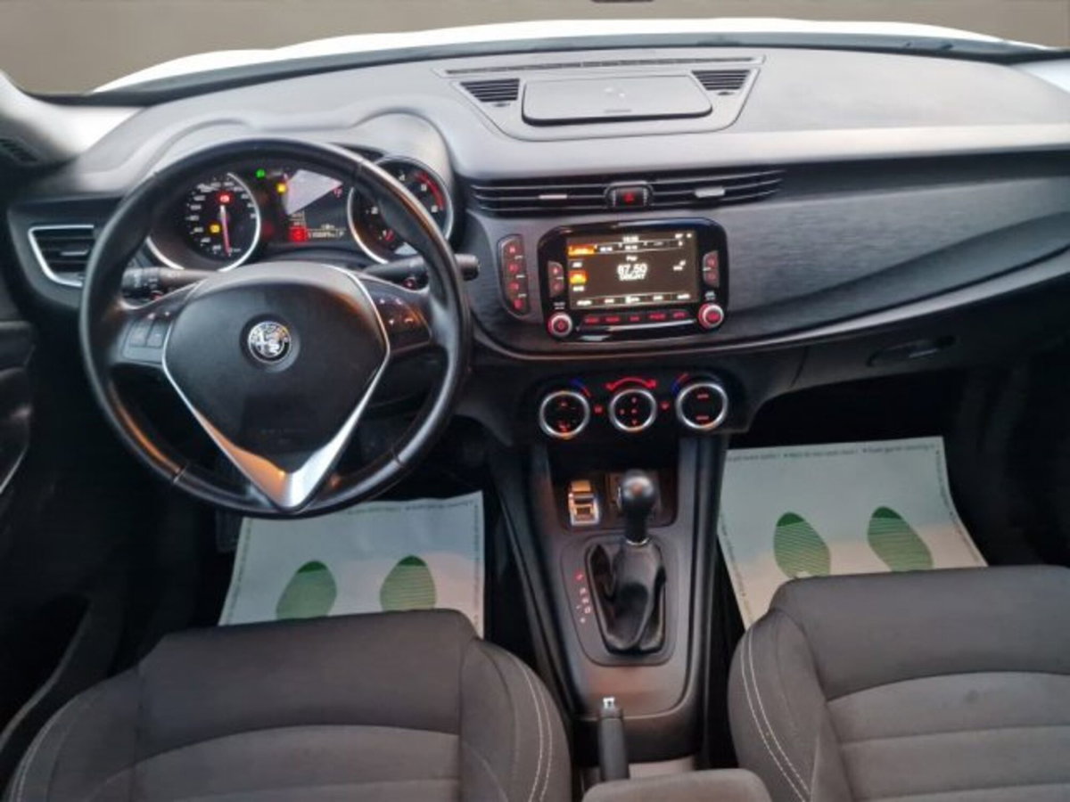 Alfa Romeo Giulietta 1.6 JTDm Exclusive 120cv (16)