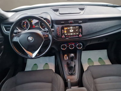 Alfa Romeo Giulietta 1.6 JTDm Exclusive 120cv (16)