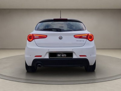 Alfa Romeo Giulietta 1.6 JTDm Exclusive 120cv (4)