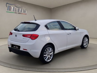 Alfa Romeo Giulietta 1.6 JTDm Exclusive 120cv (5)