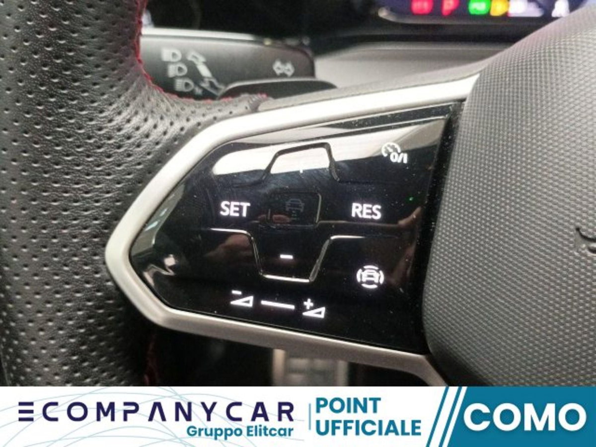 Volkswagen Golf 2.0 TSI GTI DSG (12)