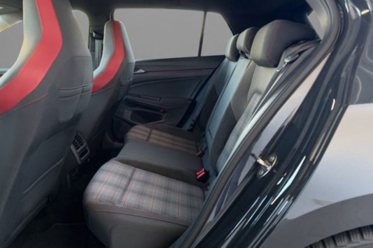 Volkswagen Golf 2.0 TSI GTI DSG (8)
