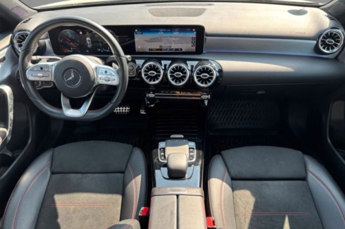 Mercedes-Benz Classe A Sedan 250 Automatic 4p. Premium (6)