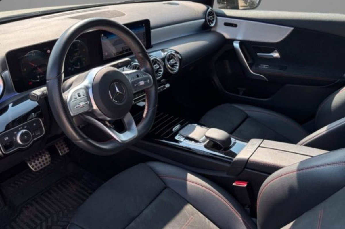 Mercedes-Benz Classe A Sedan 250 Automatic 4p. Premium (7)