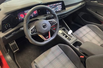 Volkswagen Golf 2.0 TSI GTI DSG (5)
