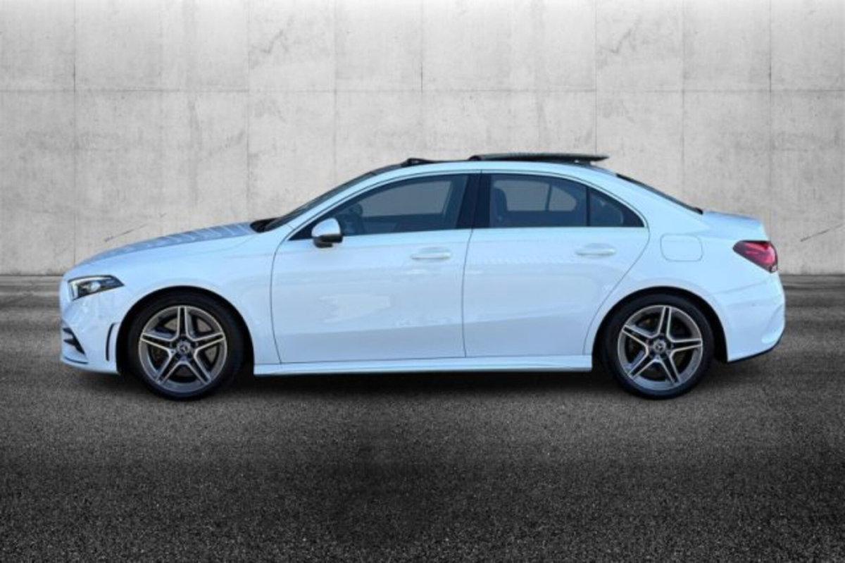 Mercedes-Benz Classe A Sedan 250 Automatic 4p. Premium (5)