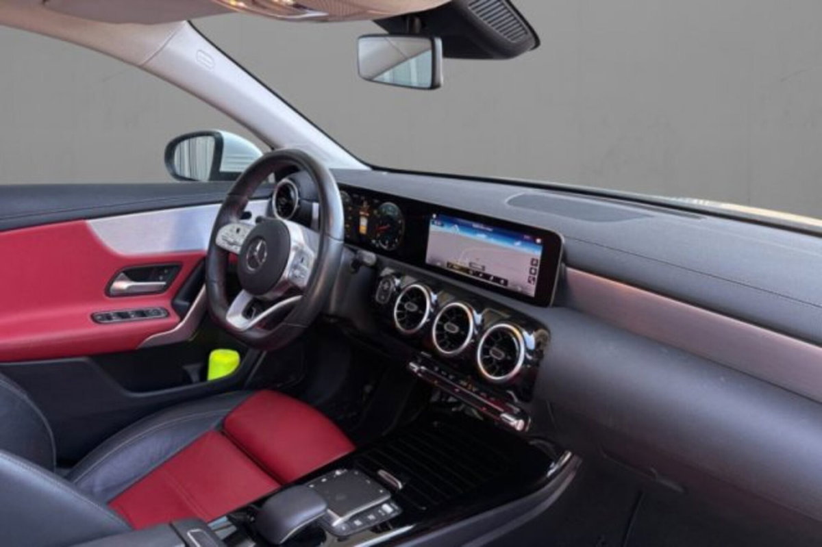 Mercedes-Benz Classe A Sedan 250 Automatic 4p. Premium (7)