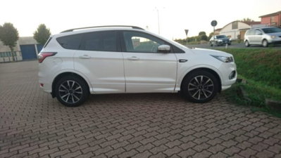 Ford Kuga 1.5 EcoBoost 120 CV S&S 2WD ST-Line (5)
