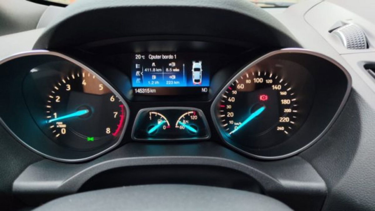 Ford Kuga 1.5 EcoBoost 120 CV S&S 2WD ST-Line (8)