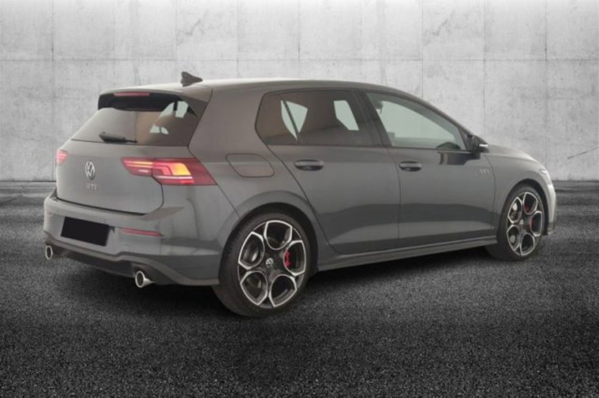 Volkswagen Golf 2.0 tsi GTI 265cv dsg (2)