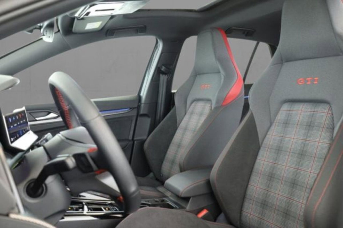 Volkswagen Golf 2.0 tsi GTI 265cv dsg (7)