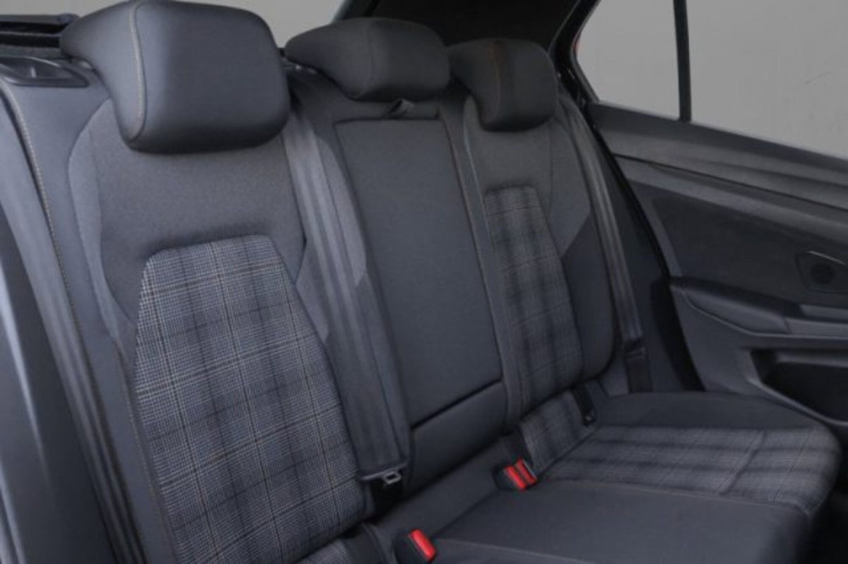Volkswagen Golf 2.0 tsi GTI 265cv dsg (5)