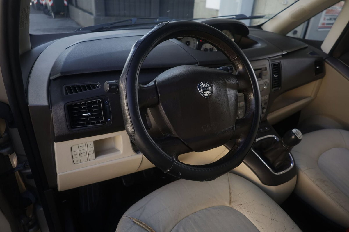 Lancia Musa 1.3 Multijet 16V 90 CV Oro (14)