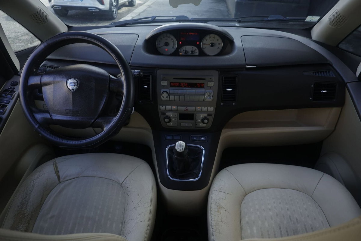 Lancia Musa 1.3 Multijet 16V 90 CV Oro (2)
