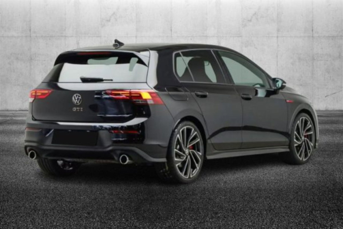 Volkswagen Golf 2.0 TSI GTI DSG (2)