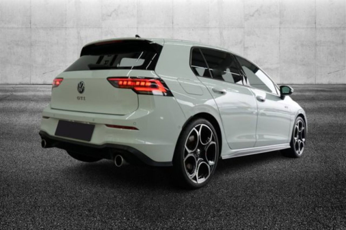 Volkswagen Golf 2.0 tsi GTI 265cv dsg (2)