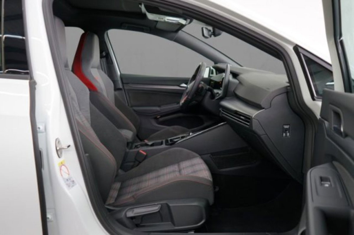Volkswagen Golf 2.0 tsi GTI 265cv dsg (5)
