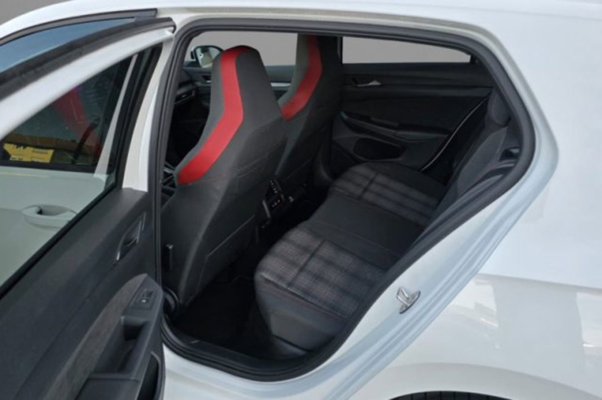 Volkswagen Golf 2.0 tsi GTI 265cv dsg (6)