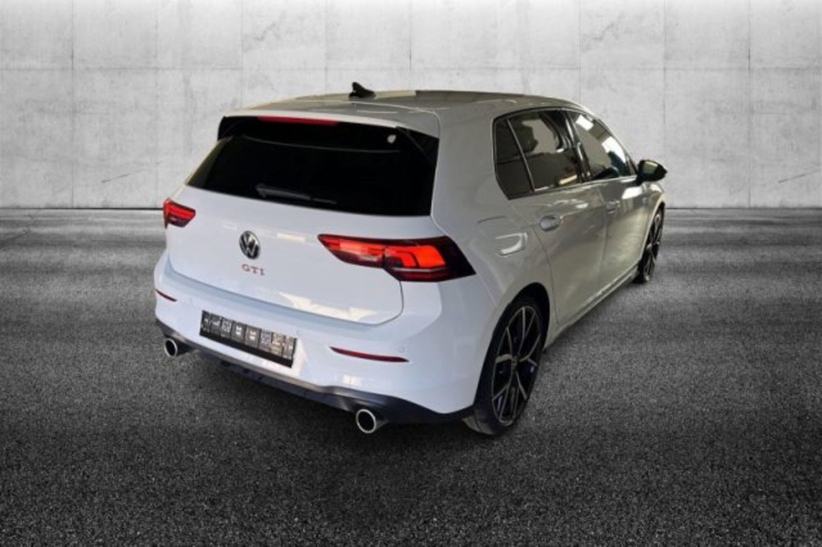 Volkswagen Golf 2.0 tsi GTI 265cv dsg (4)