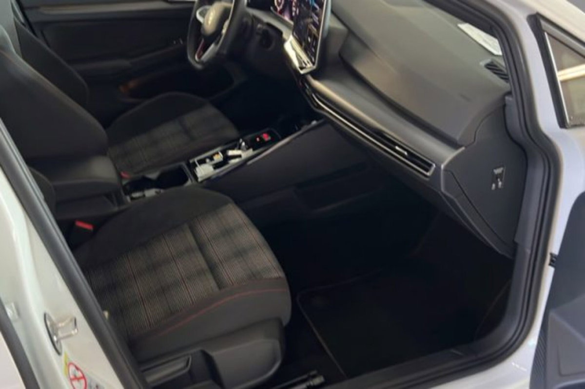 Volkswagen Golf 2.0 tsi GTI 265cv dsg (7)