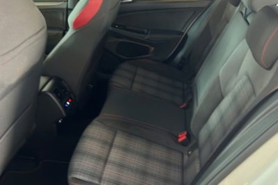 Volkswagen Golf 2.0 tsi GTI 265cv dsg (8)