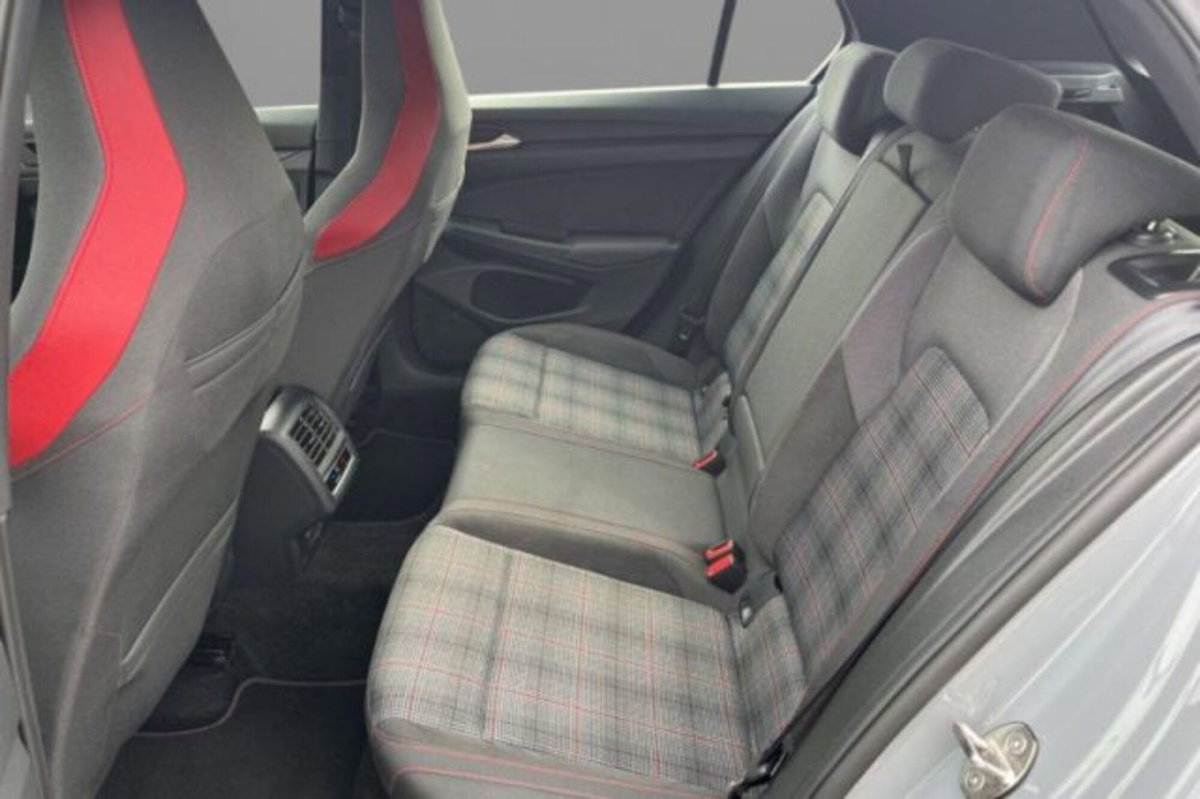 Volkswagen Golf 2.0 TSI GTI DSG (8)