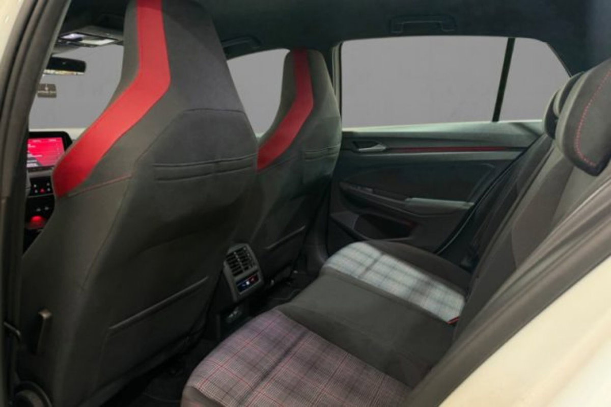 Volkswagen Golf 2.0 TSI GTI DSG (8)