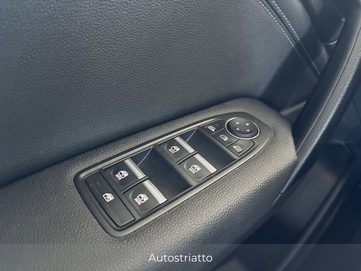 Renault Captur Full Hybrid E-Tech 145 CV Techno (16)