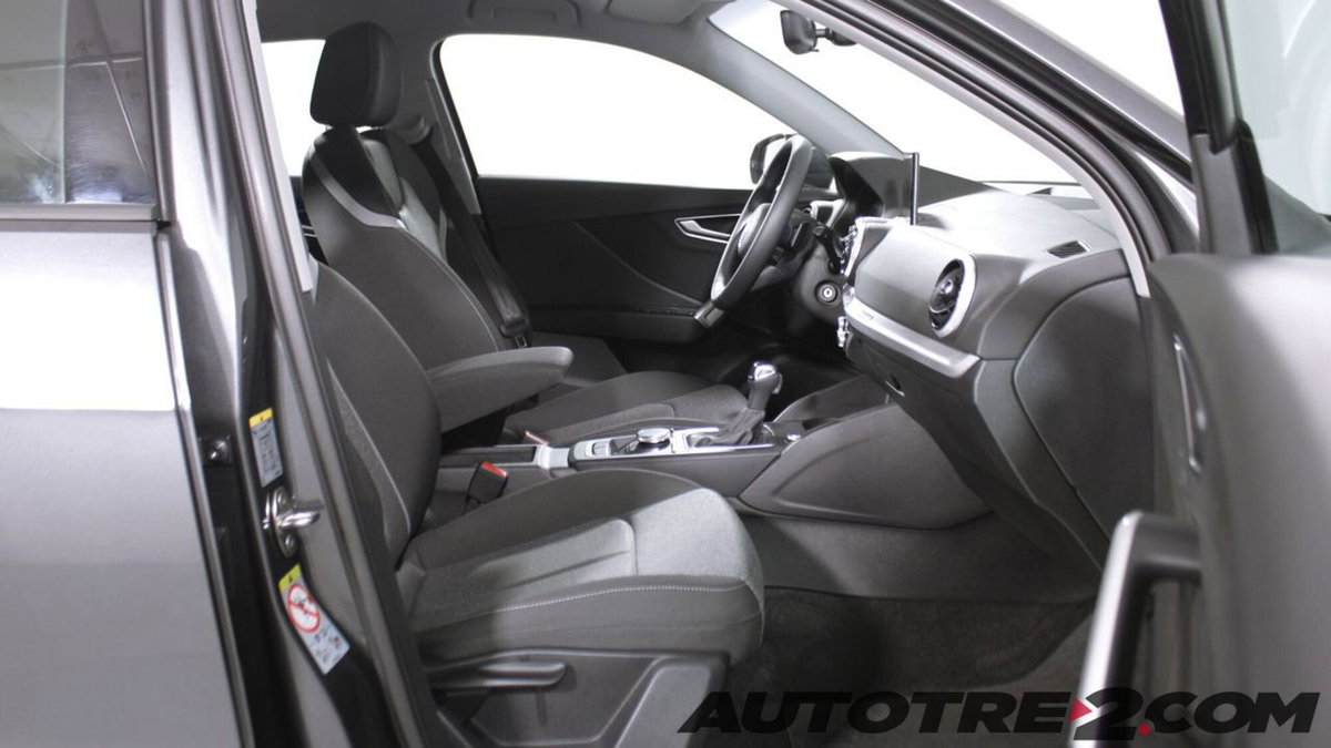 Audi Q2 35 1.5 tfsi S line edition s-tronic (5)