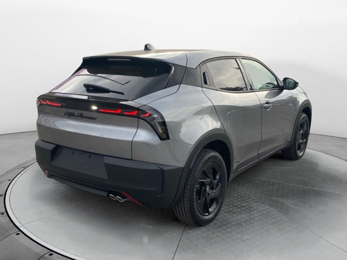 Alfa Romeo Junior 1.2 ibrida Sprint 145cv edct6 (6)