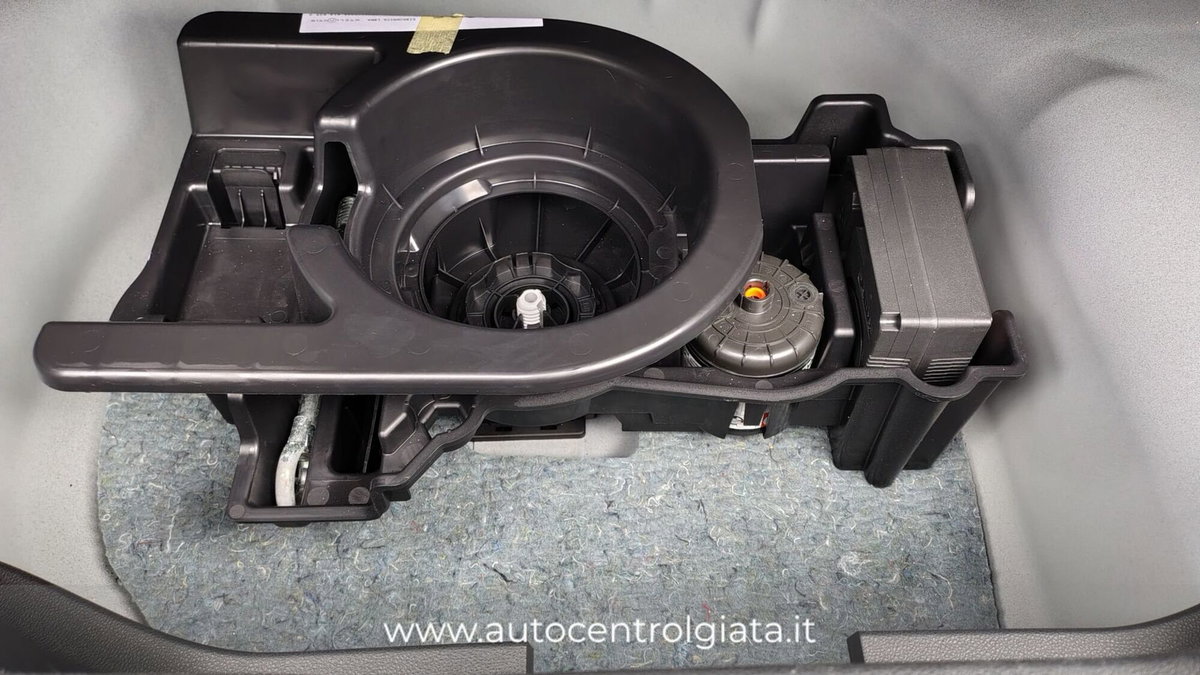 Jeep Avenger 1.2 turbo Altitude fwd 100cv (9)