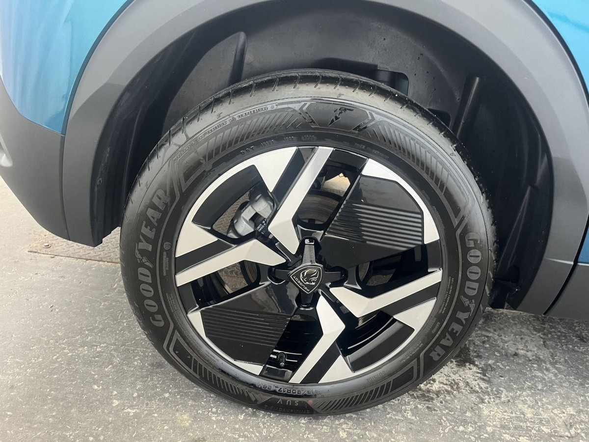 Peugeot 2008 1.2 puretech Allure s&s 100cv (14)