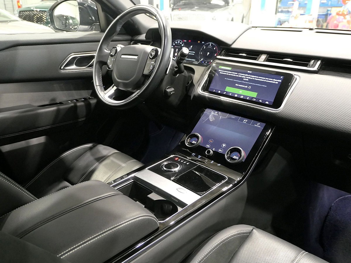 Land Rover Range Rover Velar 2.0D I4 240 CV R-Dynamic S (10)