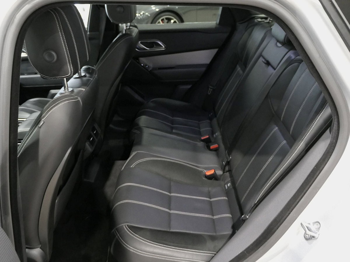 Land Rover Range Rover Velar 2.0D I4 240 CV R-Dynamic S (11)