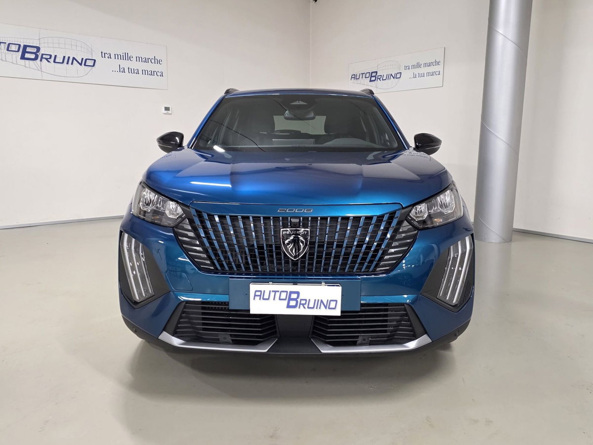 Peugeot 2008 1.2 turbo Allure 100cv (2)