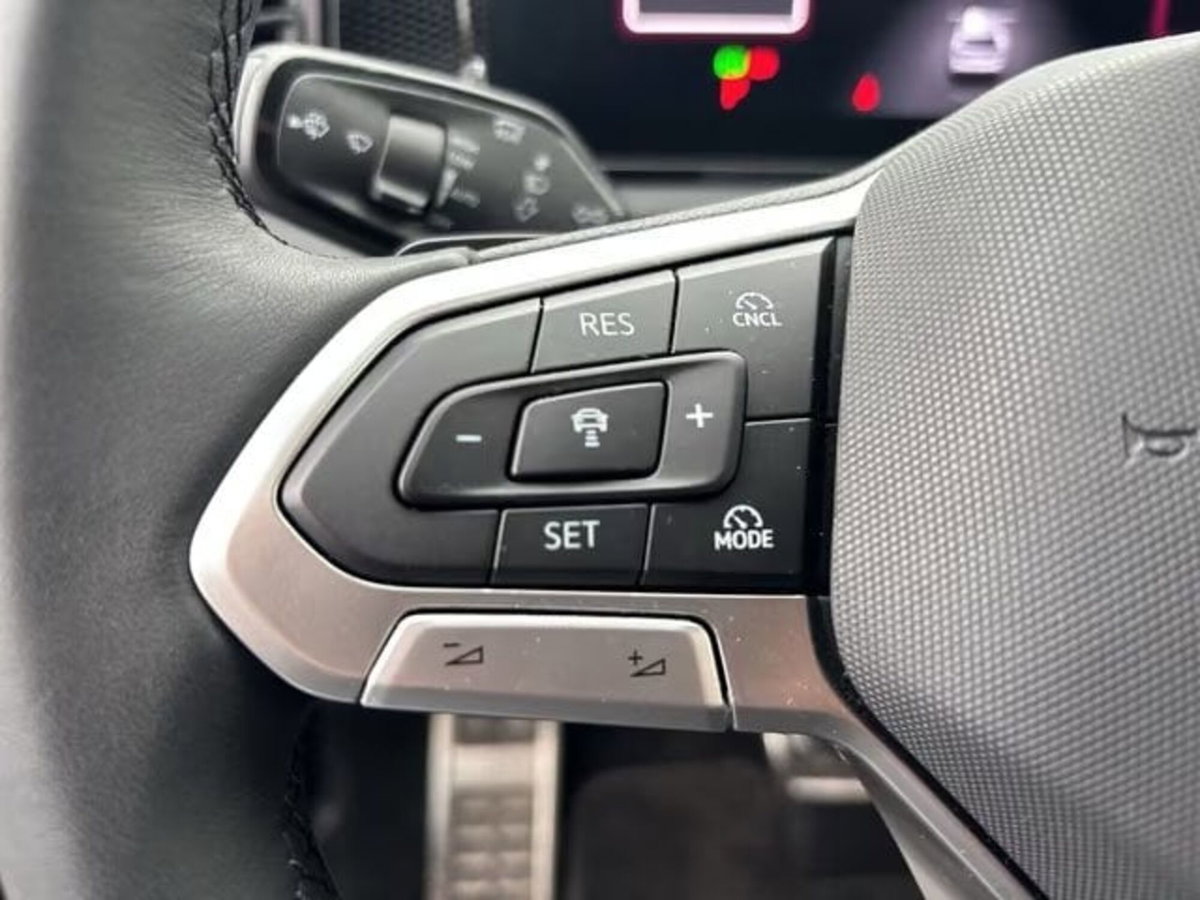 Volkswagen Tiguan 2.0 tdi R-Line 4motion 193cv dsg (10)