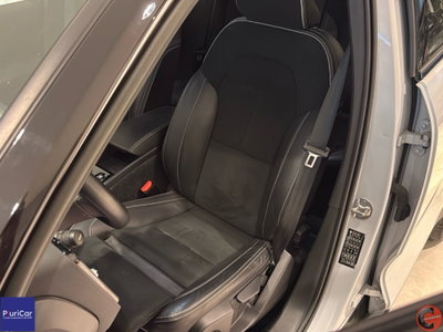 Volvo XC40 T5 Recharge Plug-in Hybrid R-design (3)