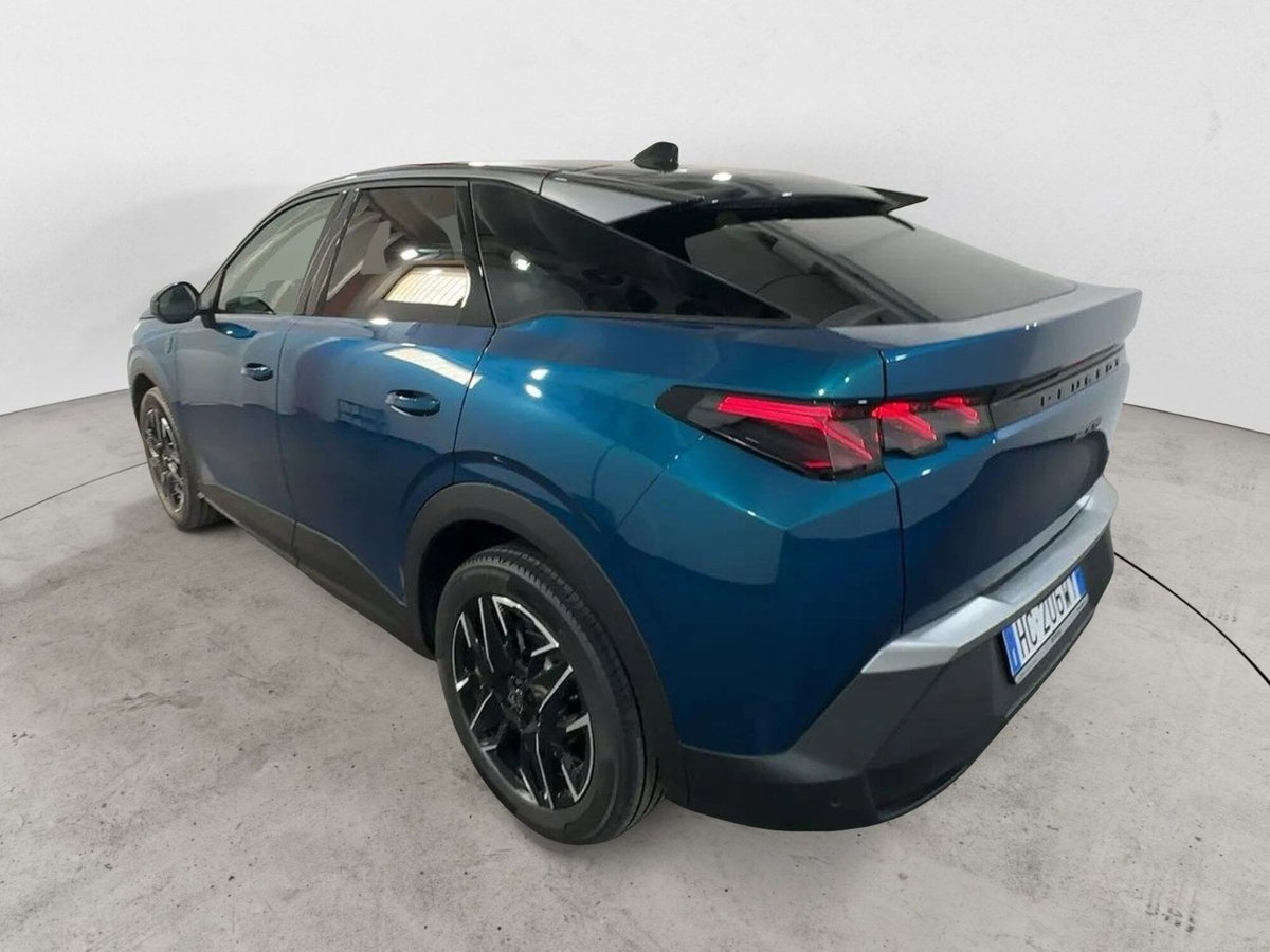 Peugeot 3008 1.2 hybrid 48V GT 136cv e-dcs6 (4)