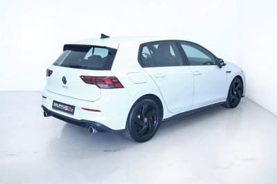 Volkswagen Golf 2.0 TSI GTI (4)